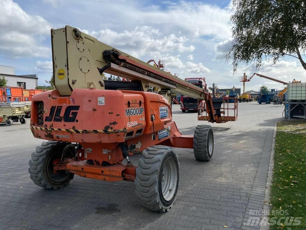 JLG M 600 JP Karos emelők