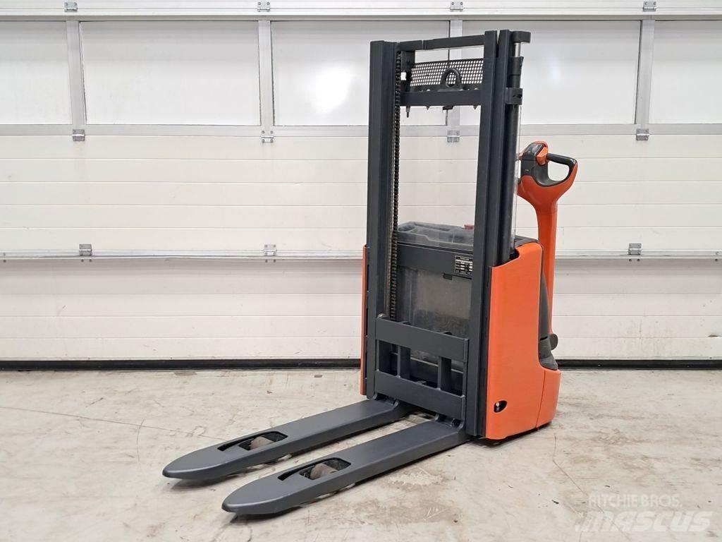 Linde L10B Gyalogkíséretű targonca