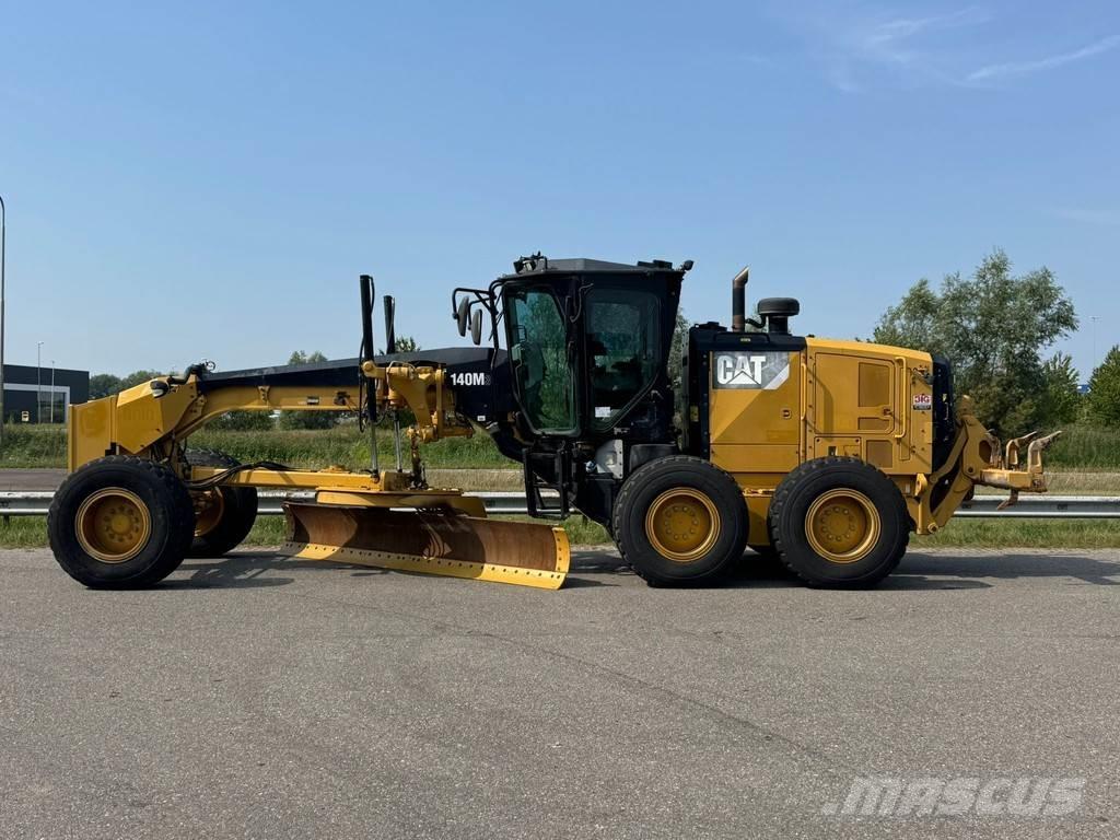 CAT 140M3 Gréderek