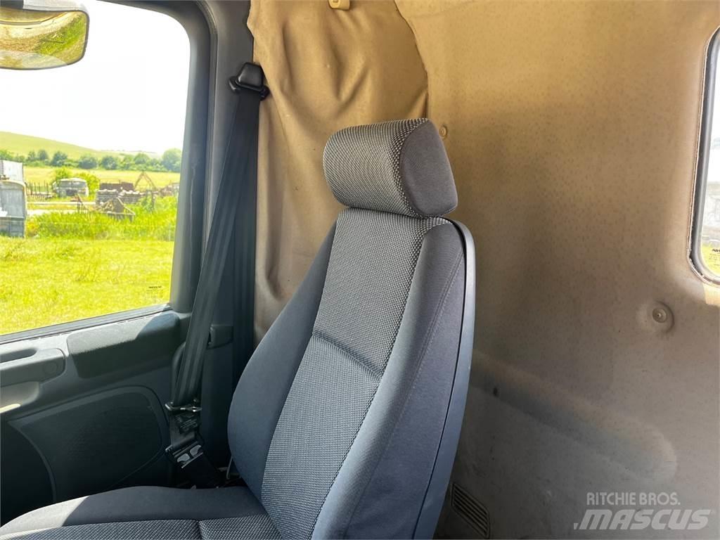 Scania R400 8X4 Fülkés alváz