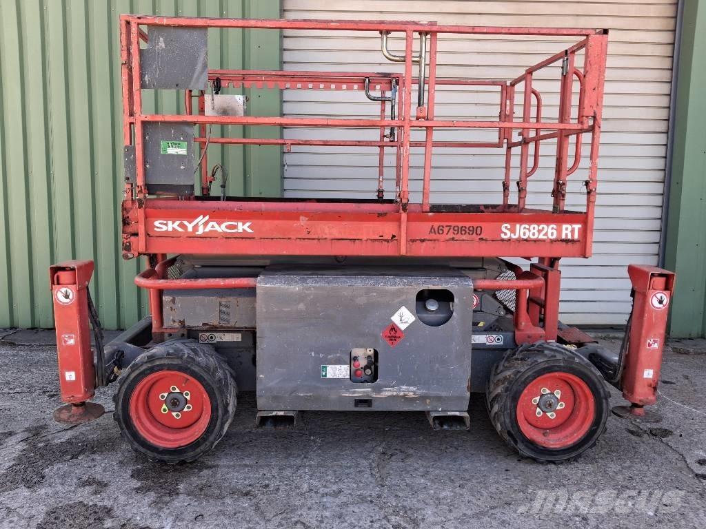 SkyJack SJ 6826 RT Ollós emelők
