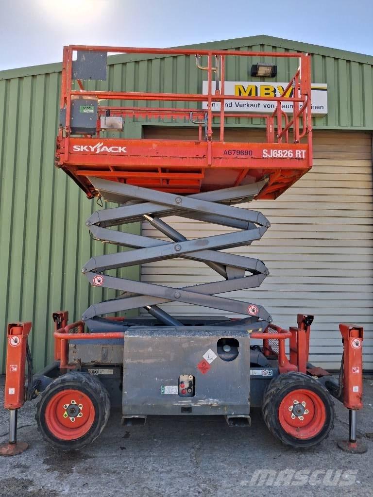 SkyJack SJ 6826 RT Ollós emelők