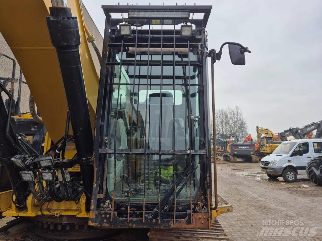 CAT 329E Lánctalpas kotrók