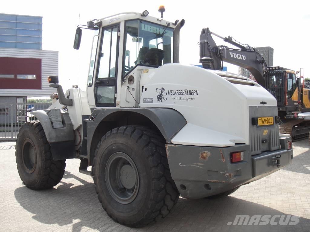 Liebherr L 538 Gumikerekes homlokrakodók