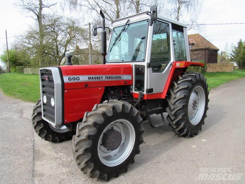 Massey Ferguson 690 Traktorok