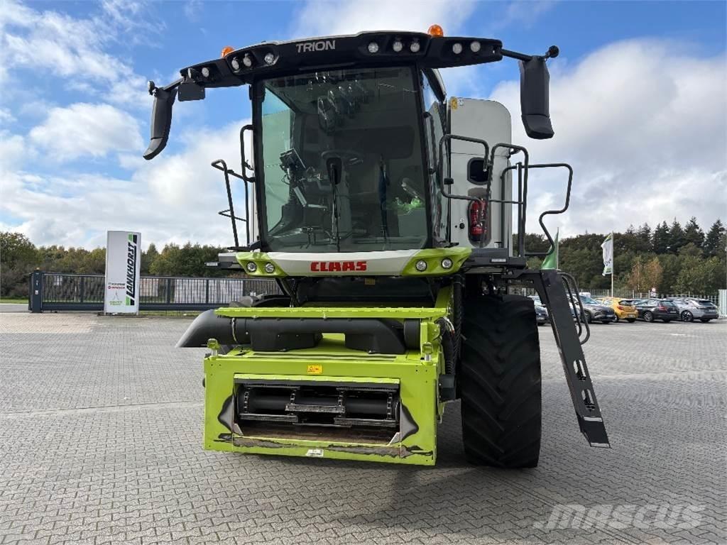 CLAAS TRION 520 Kombájnok