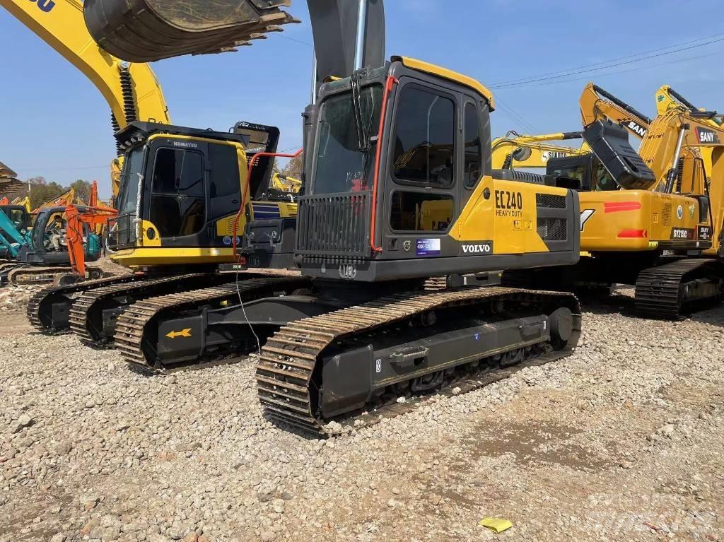 Volvo ec240 Hosszú gém kotrók