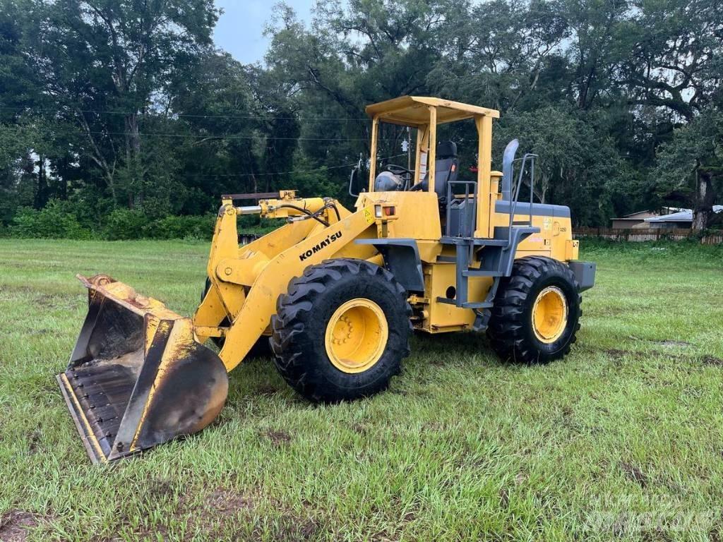 Komatsu WA 250-3L Gumikerekes homlokrakodók