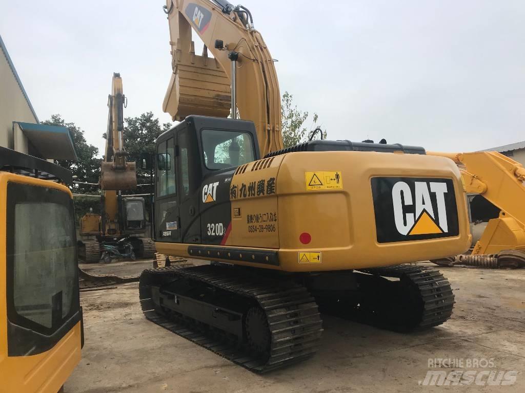 CAT 320 D L Lánctalpas kotrók