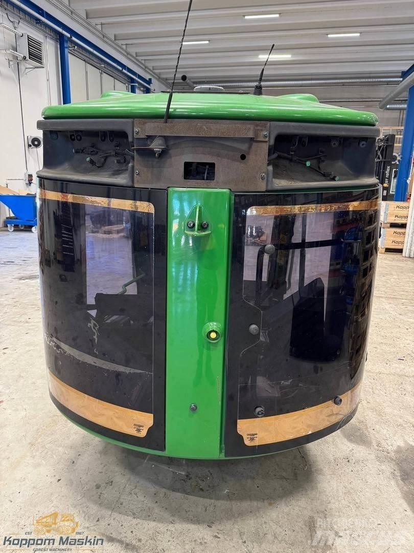 John Deere 1270E Vezetőfülke és belső tartozékok