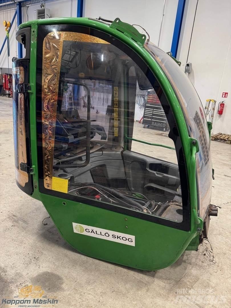 John Deere 1270E Vezetőfülke és belső tartozékok