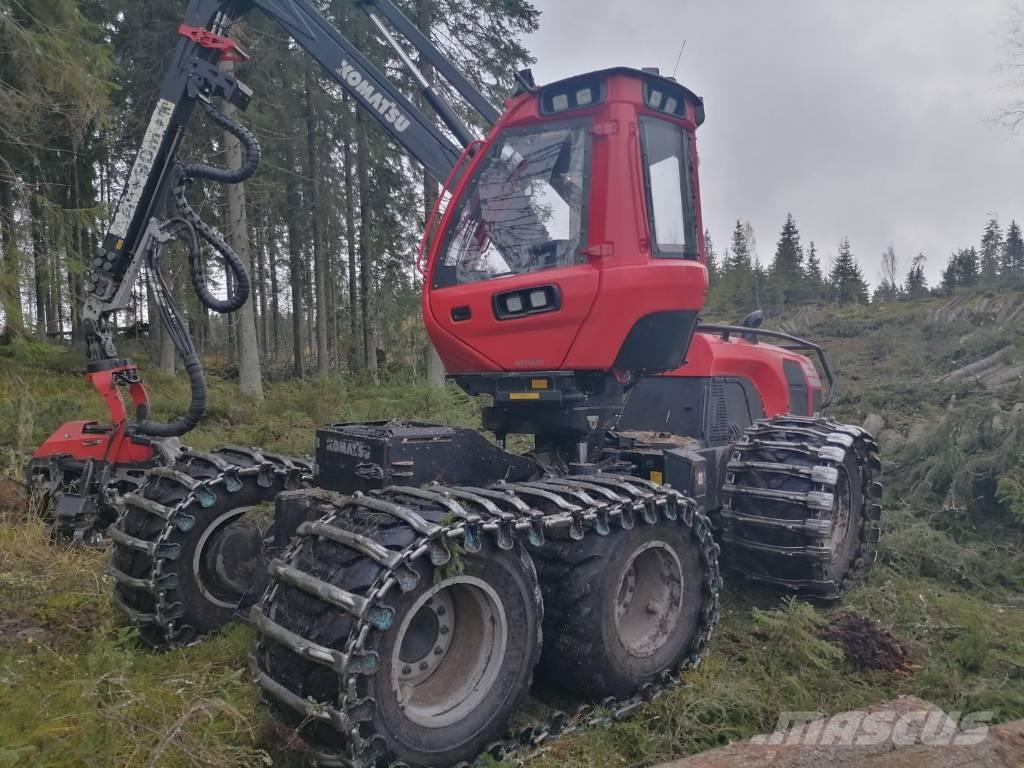 Komatsu 931 Betakarítók