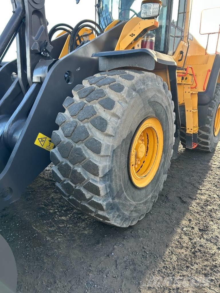 Volvo L 180 H Gumikerekes homlokrakodók