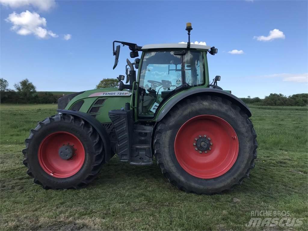 Fendt 724 Vario Traktorok