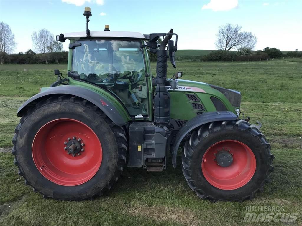 Fendt 724 Vario Traktorok