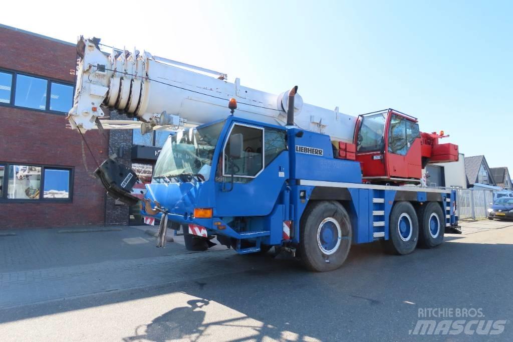Liebherr LTM 1055-1 Terepdaruk