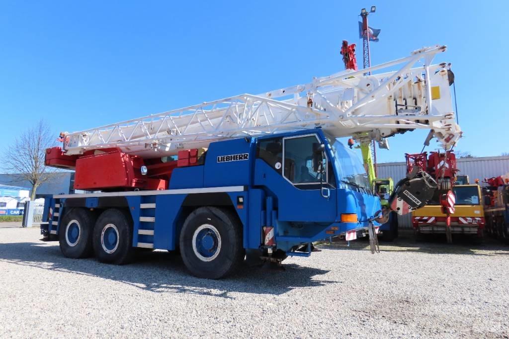 Liebherr LTM 1055-1 Terepdaruk
