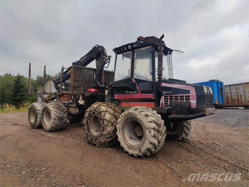 Valmet 840 Kihordók