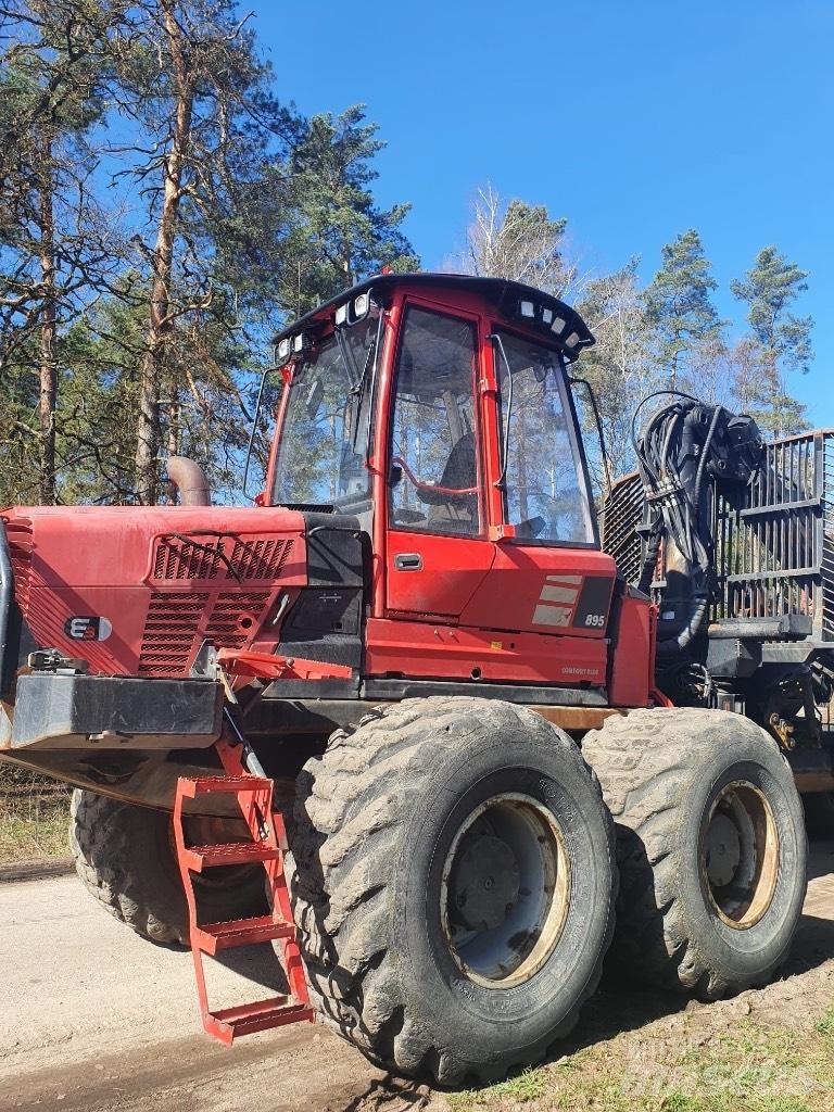 Komatsu 895 Kihordók