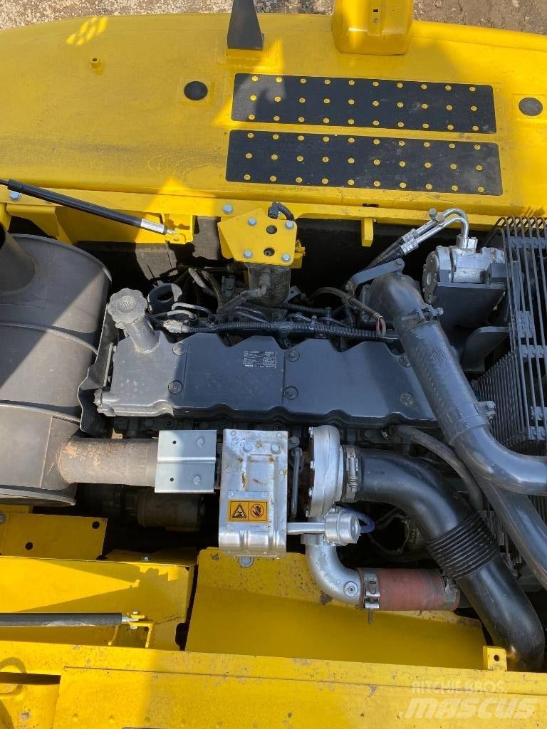 Komatsu 240LC-8 Lánctalpas kotrók