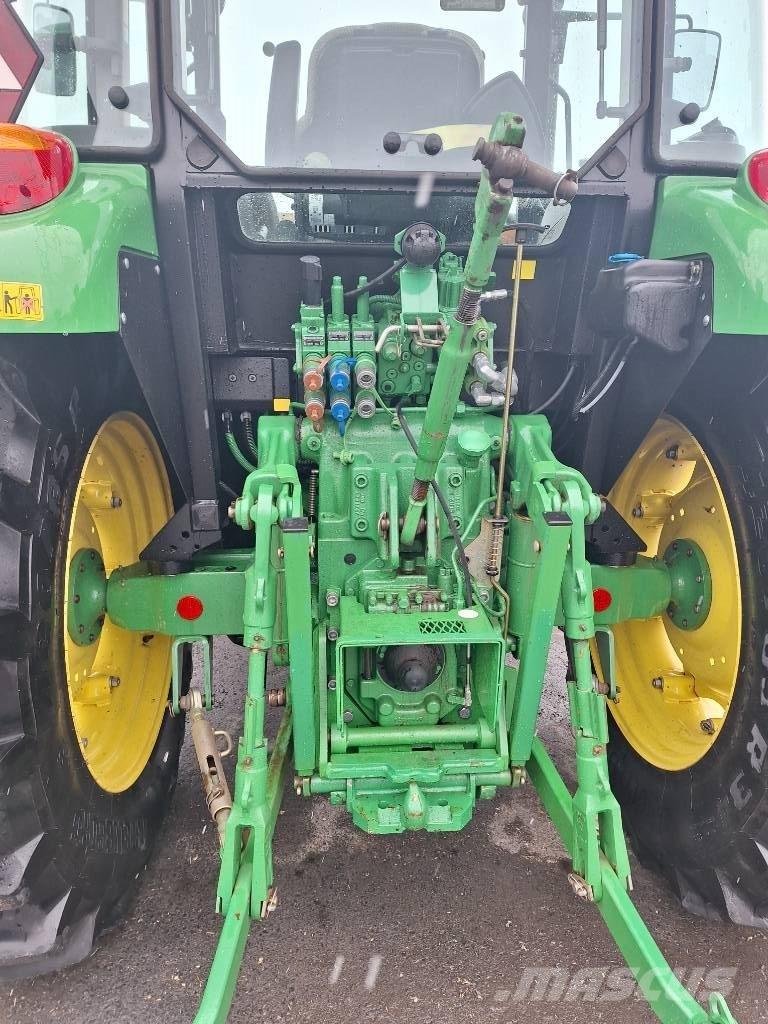 John Deere 5100 R Traktorok