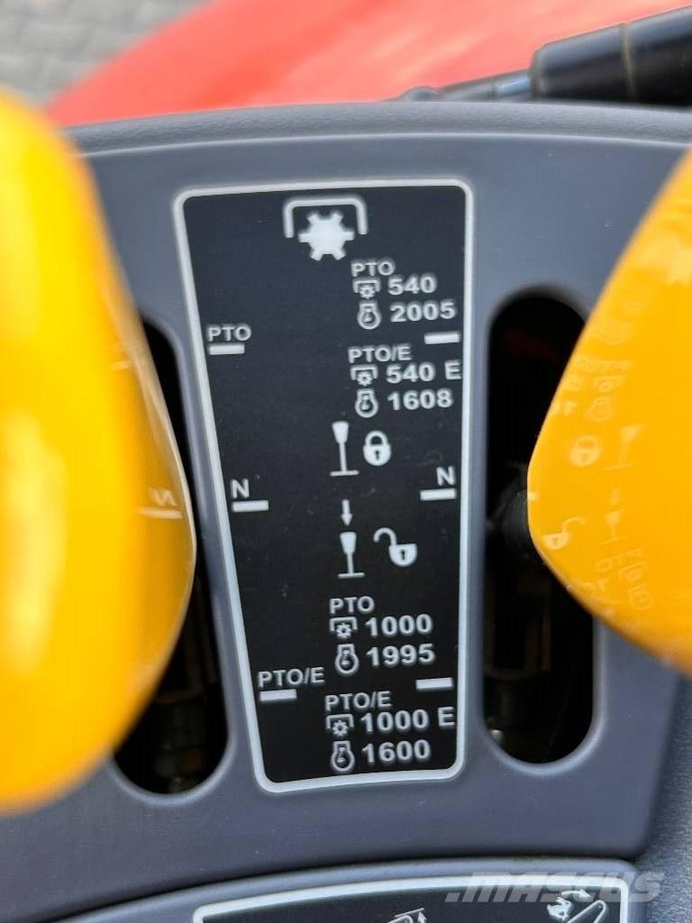 Kubota M 7153 Traktorok