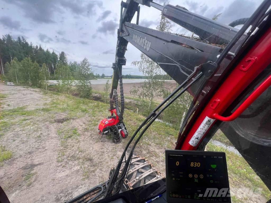 Komatsu 951 XC Betakarítók