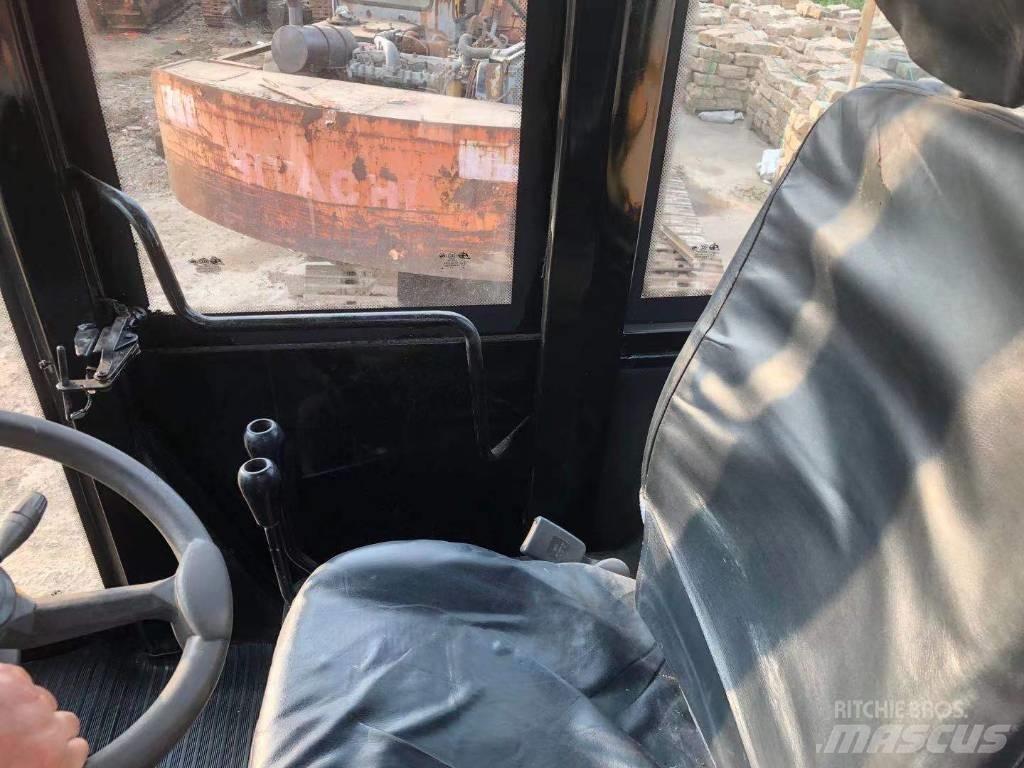 CAT 966 G Gumikerekes homlokrakodók