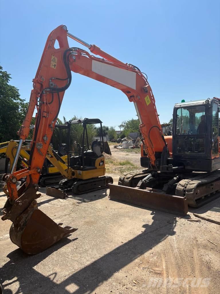 Doosan DX 80 R Közepes (midi) kotrók 7 t - 12 t