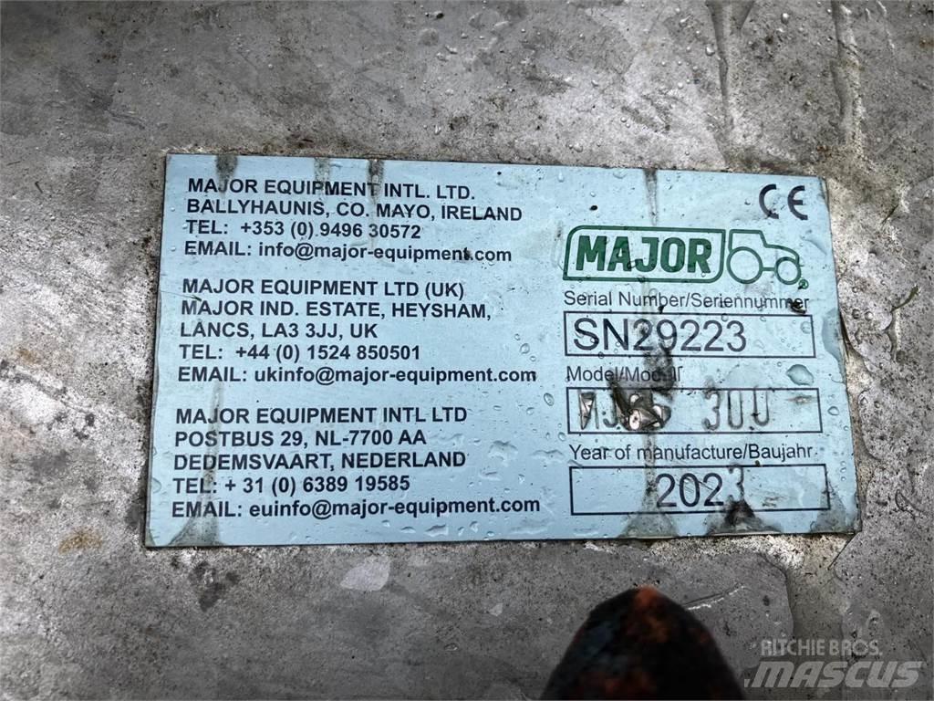 Major MJ65-300 Három késhengeres fűnyírók