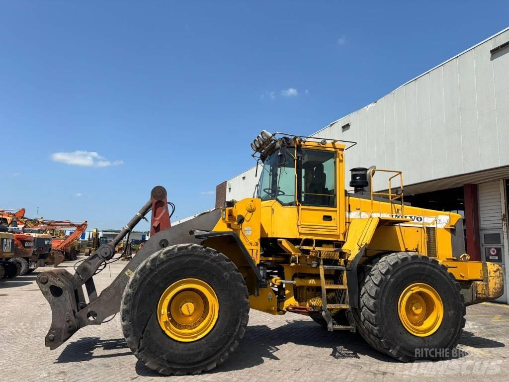 Volvo L 180 C Gumikerekes homlokrakodók