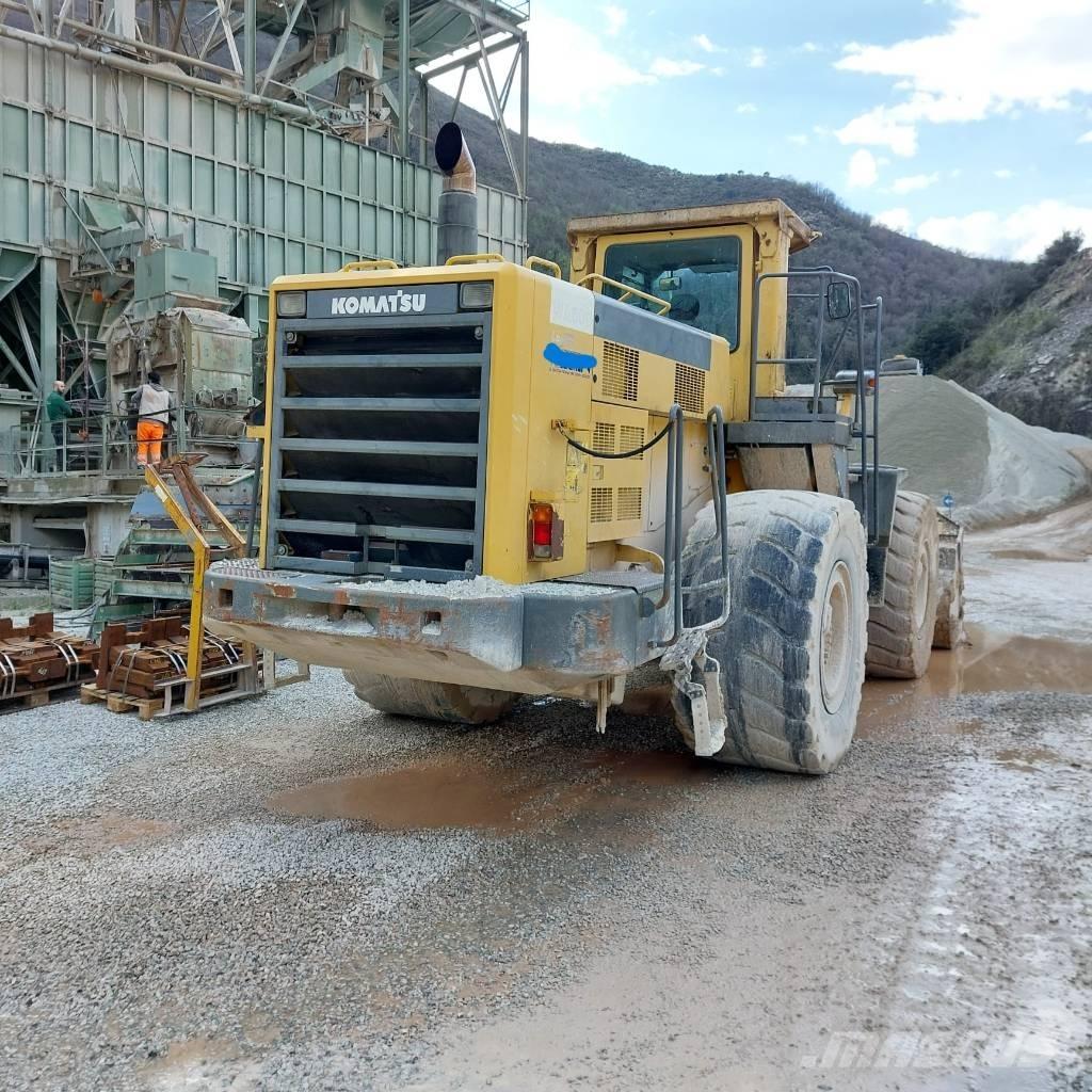 Komatsu WA 600-3 Gumikerekes homlokrakodók