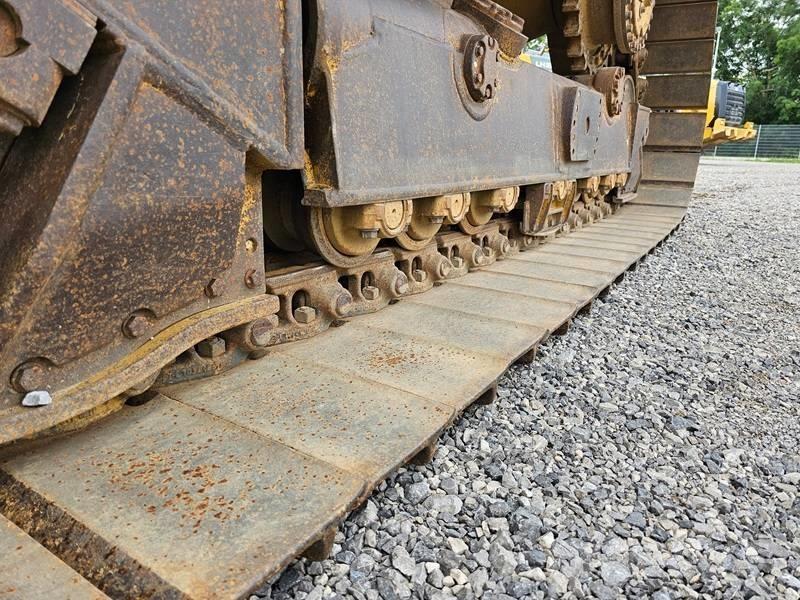 CAT D 4 H lánctalpas dózerek