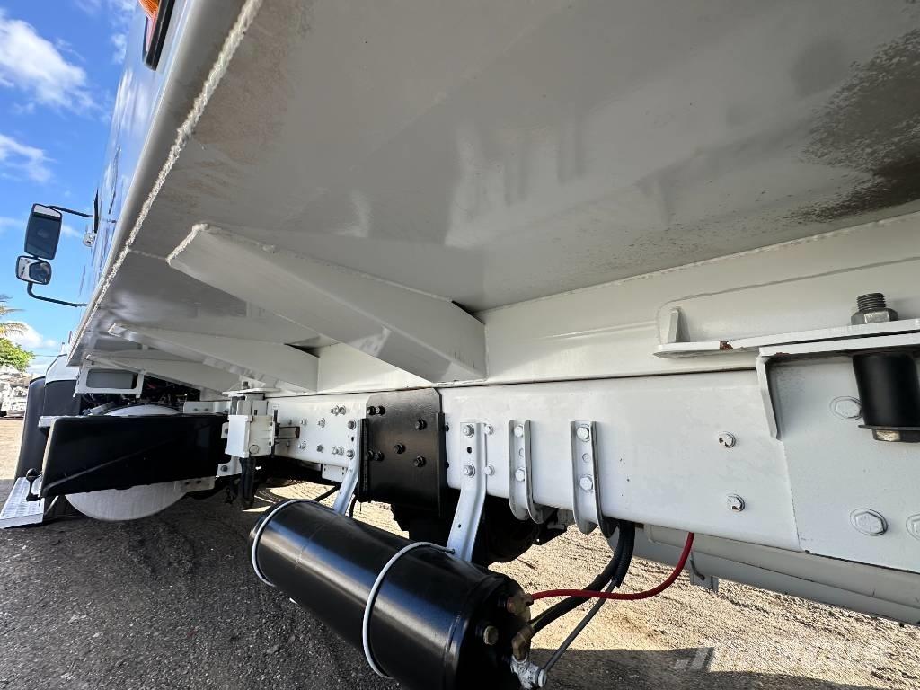 Freightliner 114 SD Hulladék szállítók