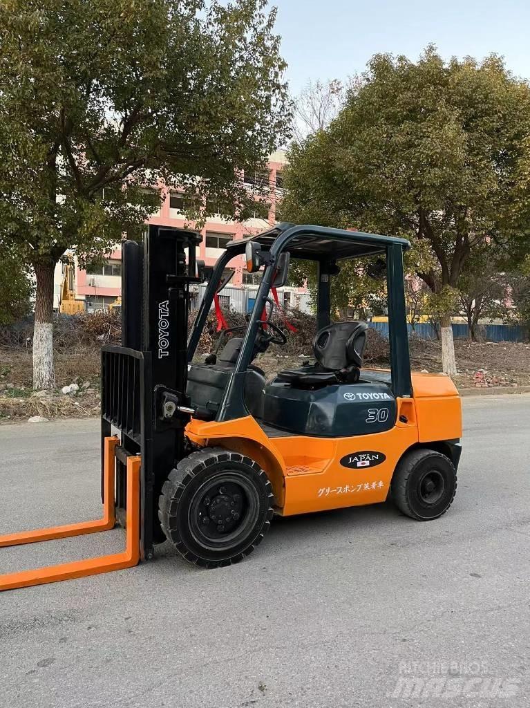 Toyota 7 FDN 30 Dízel targoncák