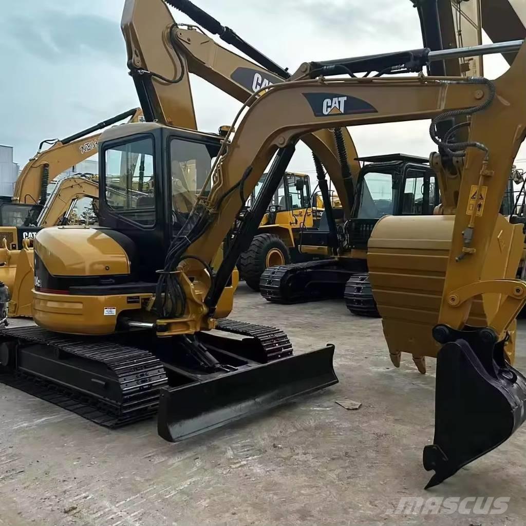 CAT 304 CR Mini kotrók < 7t