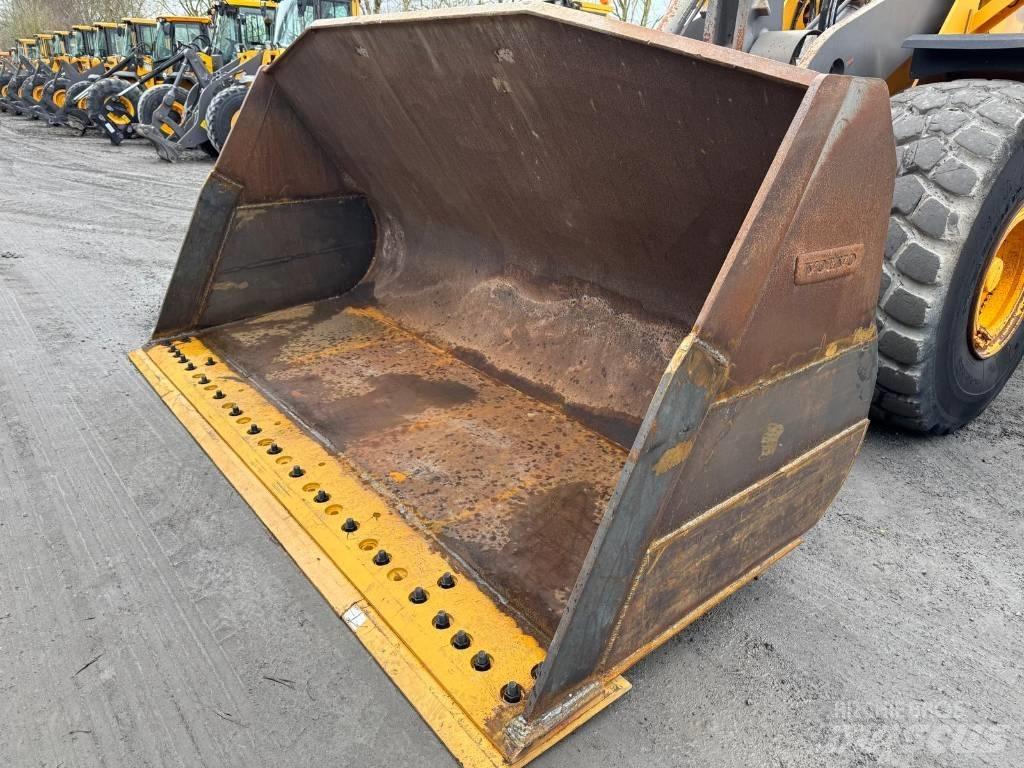 Volvo L 180 H Gumikerekes homlokrakodók