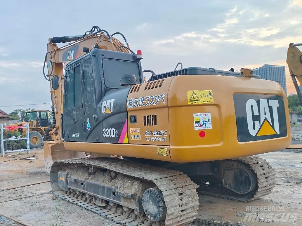 CAT CAT 320D2 Lánctalpas kotrók