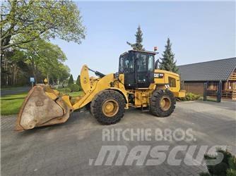 CAT 924K Gumikerekes homlokrakodók