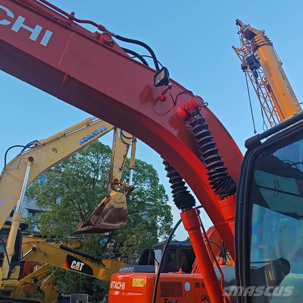 Hitachi ZX120 Lánctalpas kotrók