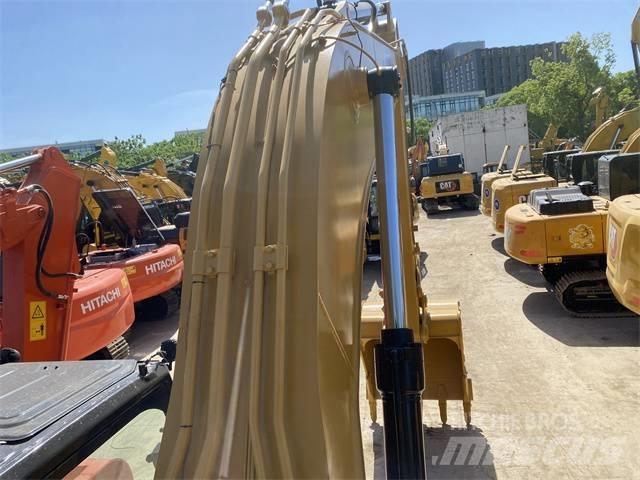 CAT 330 GC Lánctalpas kotrók