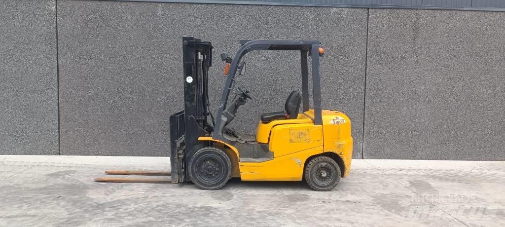 TCM FD25T3 Dízel targoncák