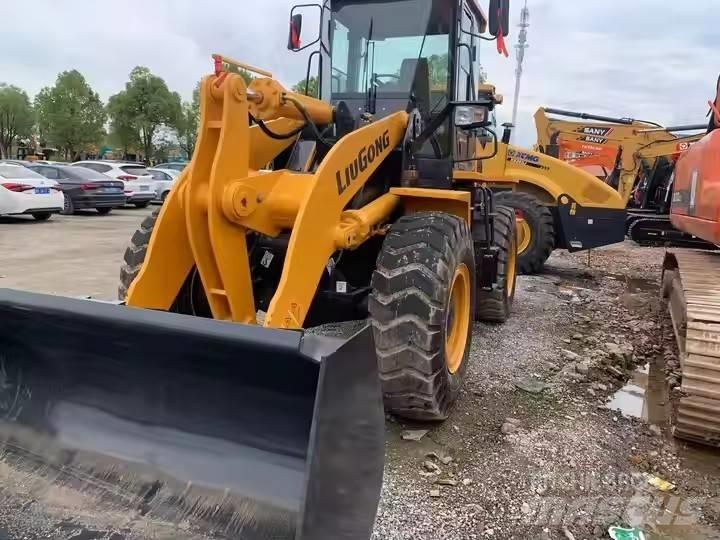 LiuGong 835 Gumikerekes homlokrakodók