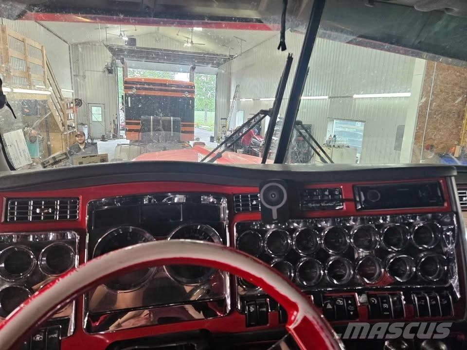 Kenworth W 900 L Nyergesvontatók