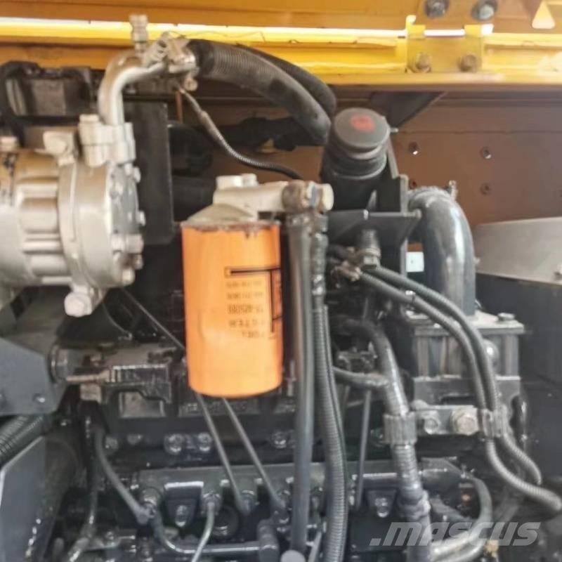 Komatsu PC 60 Lánctalpas kotrók