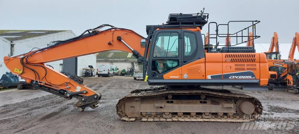 Doosan DX225LC-5 Lánctalpas kotrók