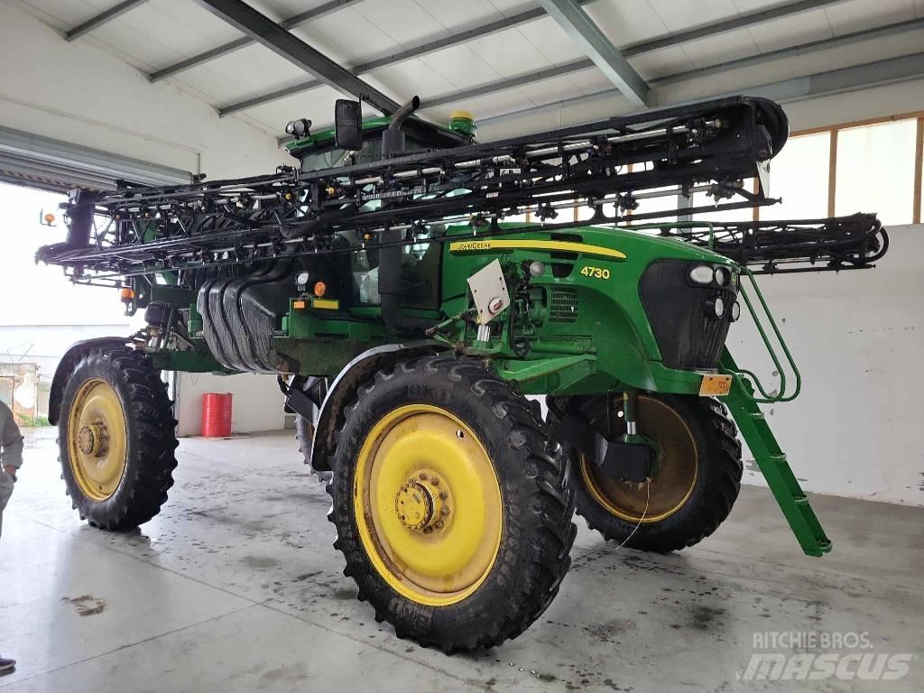 John Deere 4730 Önjáró trágyaszórók