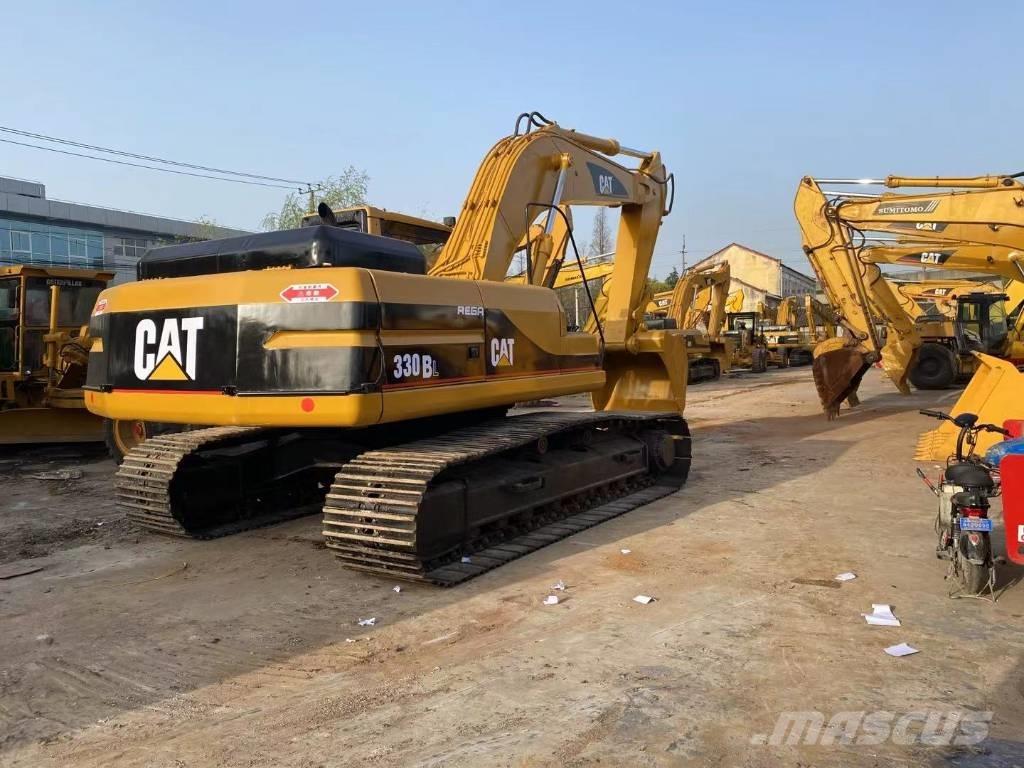 CAT 330 B L Lánctalpas kotrók