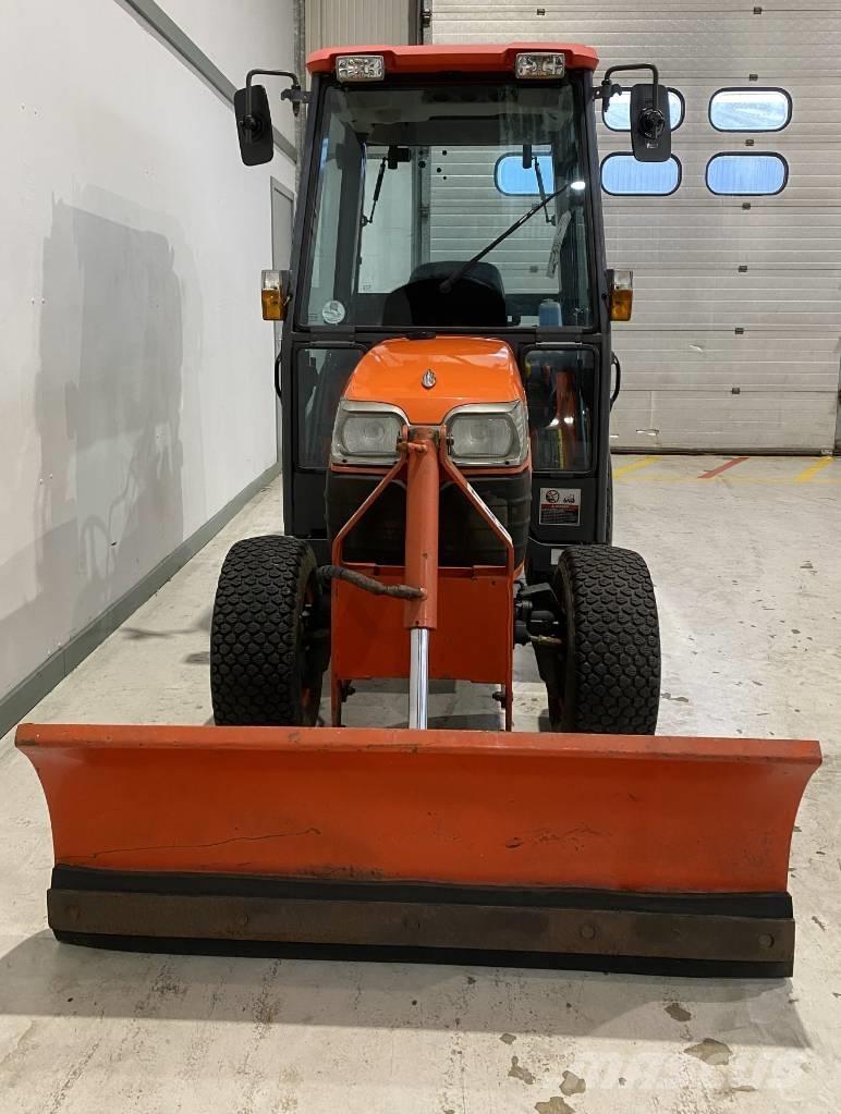 Kubota B2530 Kompakt traktorok