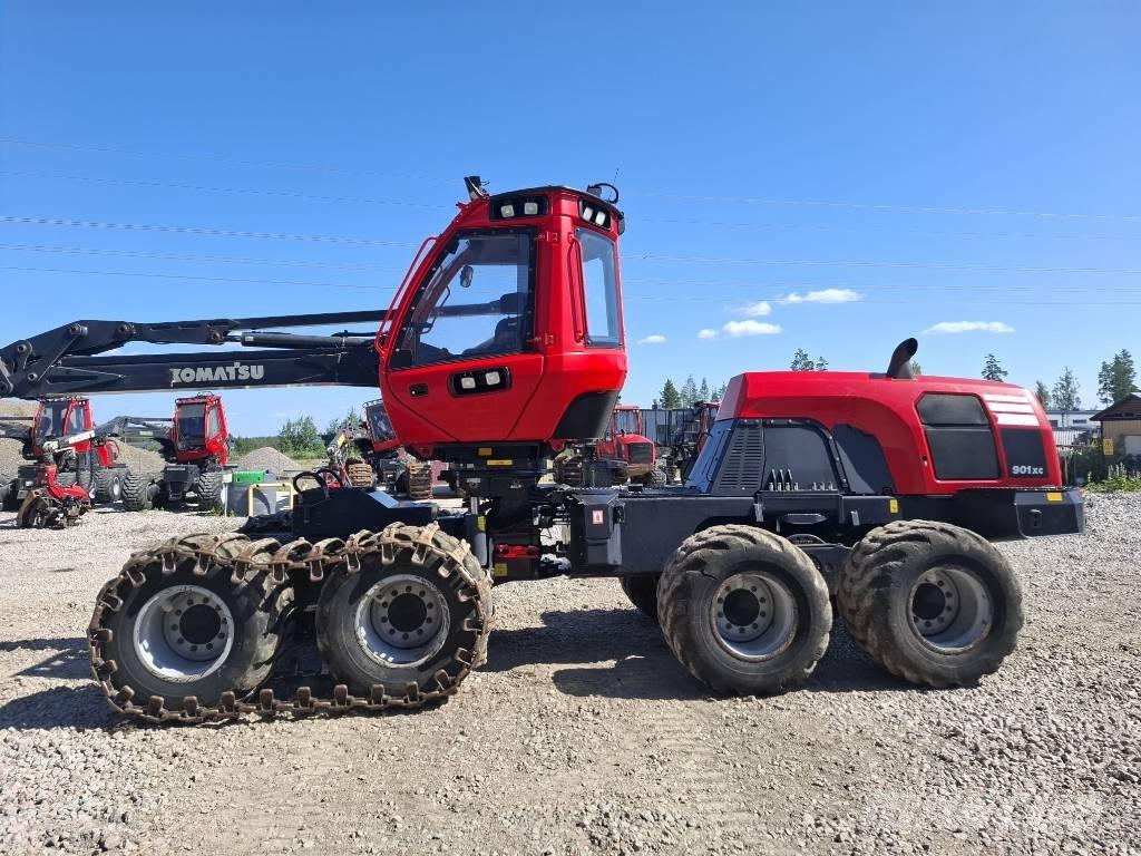 Komatsu 901 XC Betakarítók